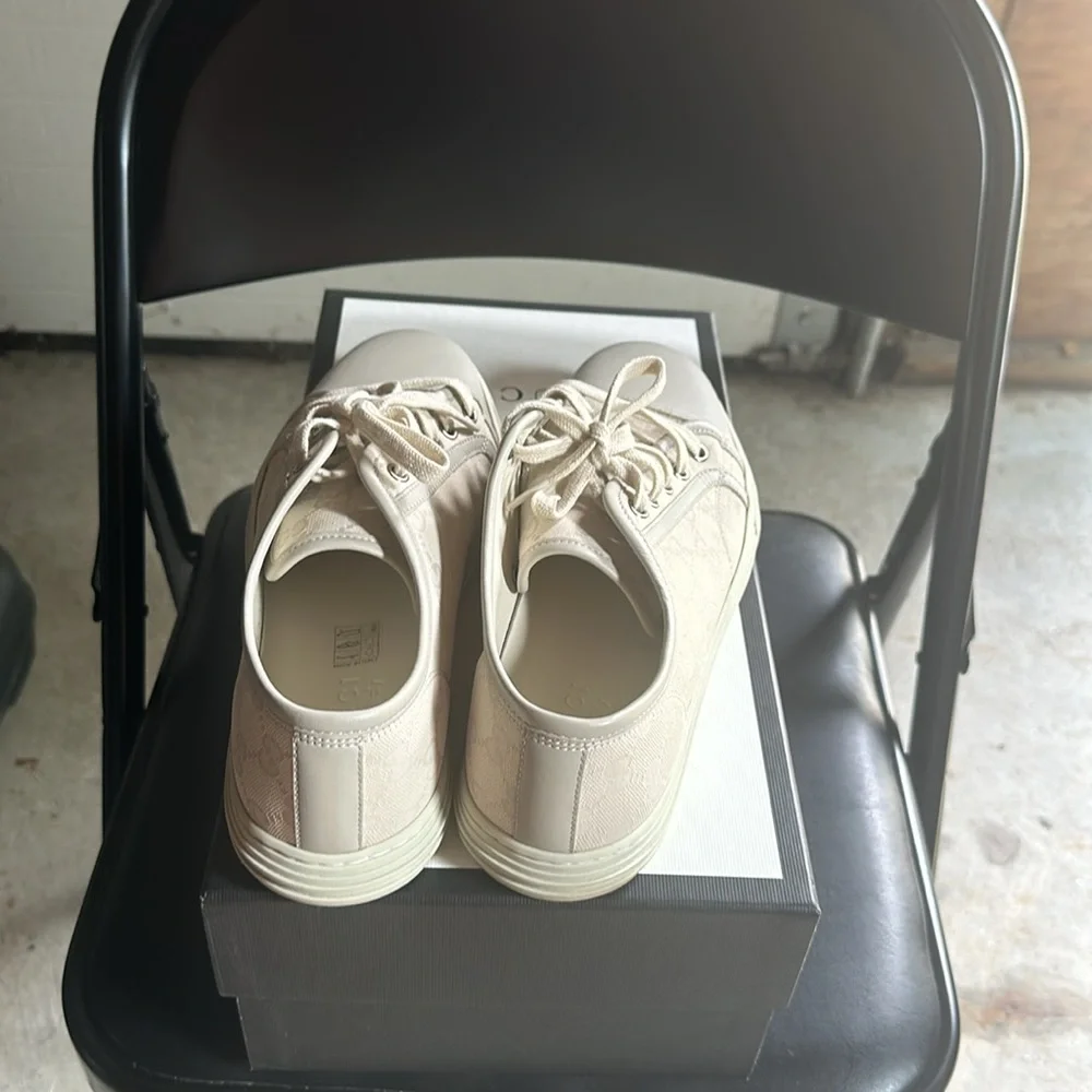 Gucci Cream Sneakers - Picture 3 of 6